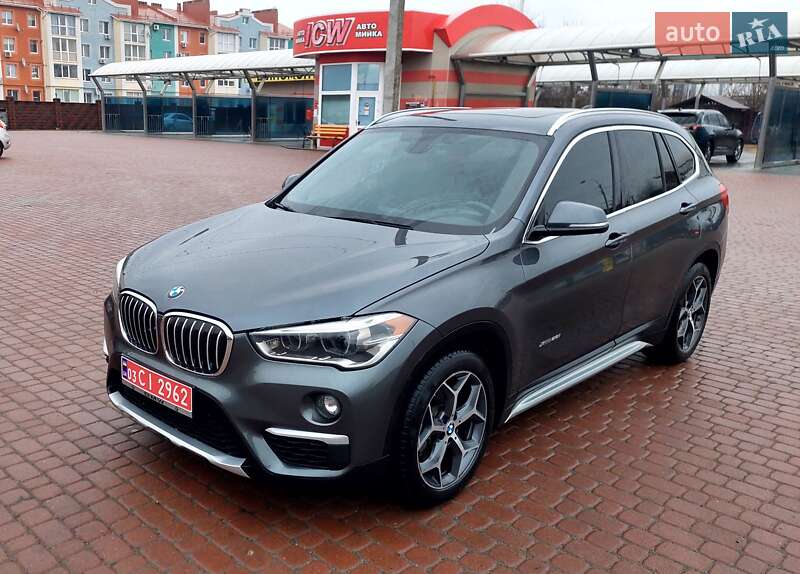 Внедорожник / Кроссовер BMW X1 2016 в Ровно