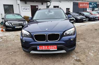 Внедорожник / Кроссовер BMW X1 2012 в 