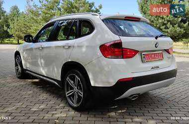 Внедорожник / Кроссовер BMW X1 2010 в 