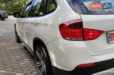 Внедорожник / Кроссовер BMW X1 2010 в 