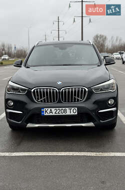 Внедорожник / Кроссовер BMW X1 2016 в Киеве