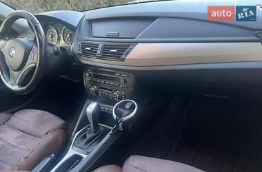Внедорожник / Кроссовер BMW X1 2011 в 