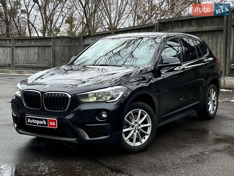 Внедорожник / Кроссовер BMW X1 2017 в Киеве