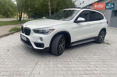 Внедорожник / Кроссовер BMW X1 2017 в 