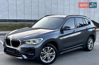 Внедорожник / Кроссовер BMW X1 2022 в Киеве