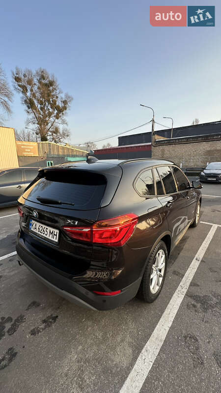 Внедорожник / Кроссовер BMW X1 2016 в Киеве