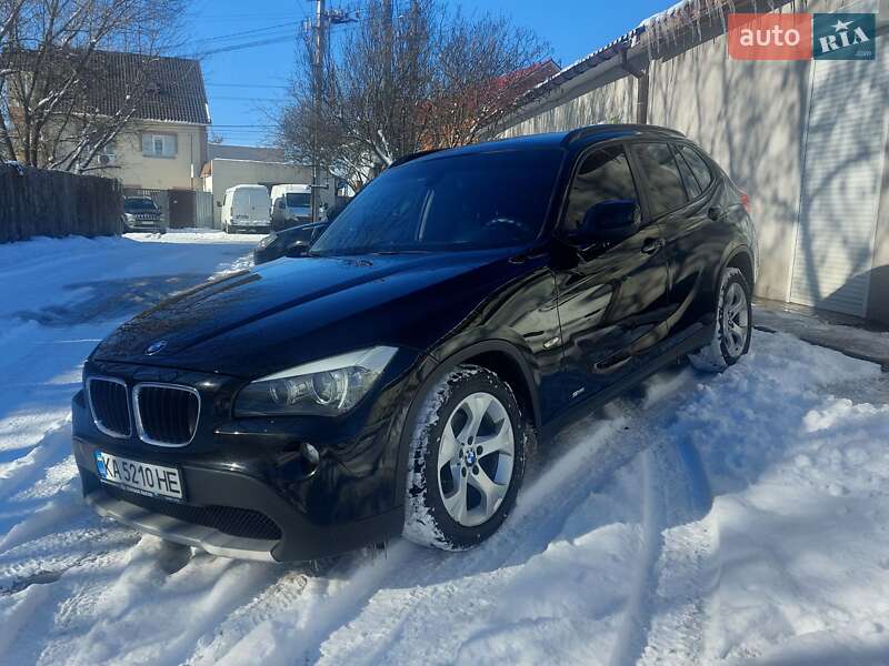 Позашляховик / Кросовер BMW X1 2010 в Києві