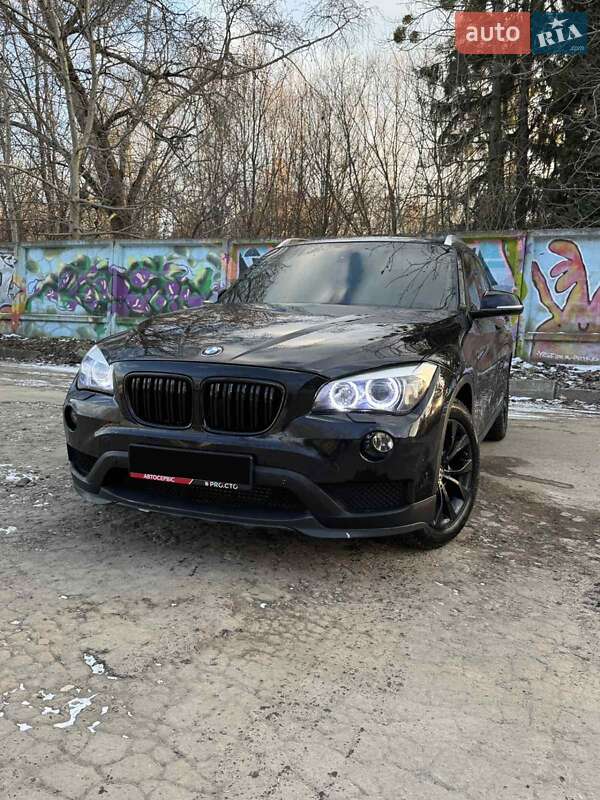 Внедорожник / Кроссовер BMW X1 2013 в 