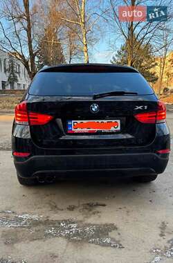 Внедорожник / Кроссовер BMW X1 2013 в 