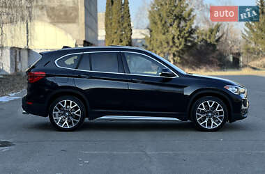 Внедорожник / Кроссовер BMW X1 2021 в 