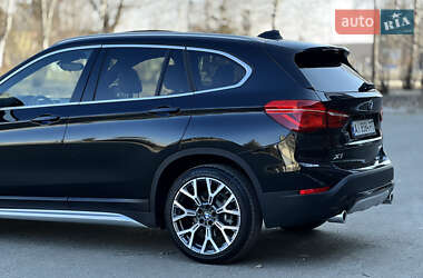 Внедорожник / Кроссовер BMW X1 2021 в 