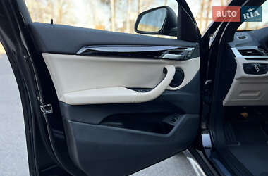 Внедорожник / Кроссовер BMW X1 2021 в 