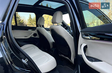 Внедорожник / Кроссовер BMW X1 2021 в 