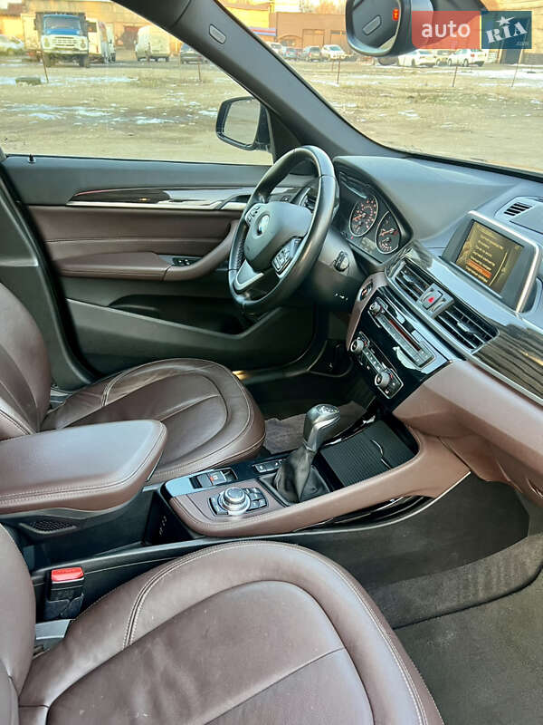 Позашляховик / Кросовер BMW X1 2016 в Кривому Розі