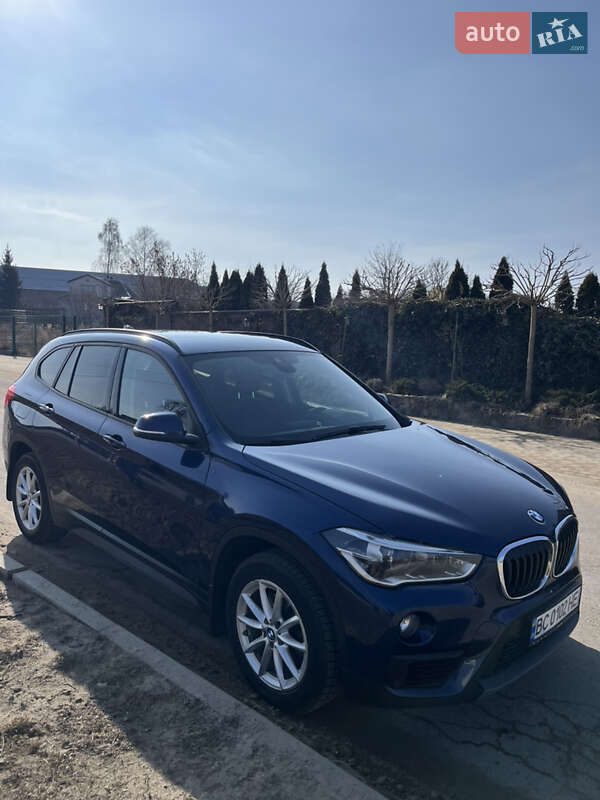 Внедорожник / Кроссовер BMW X1 2016 в Львове