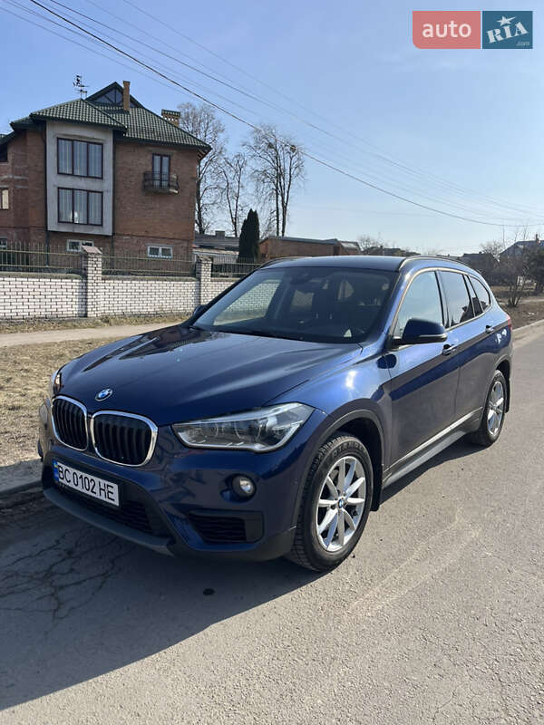 Внедорожник / Кроссовер BMW X1 2016 в Львове