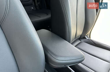 Позашляховик / Кросовер BMW X1 2022 в 