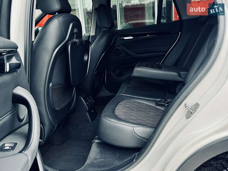 Внедорожник / Кроссовер BMW X1 2015 в Тернополе