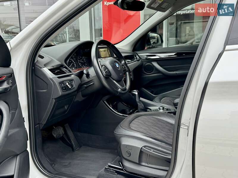 Внедорожник / Кроссовер BMW X1 2015 в Тернополе