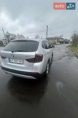 Внедорожник / Кроссовер BMW X1 2011 в Калуше