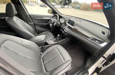 Позашляховик / Кросовер BMW X1 2019 в 