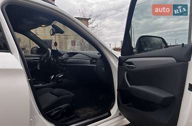 Внедорожник / Кроссовер BMW X1 2014 в 
