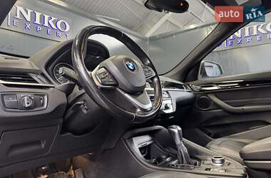 Позашляховик / Кросовер BMW X1 2017 в 