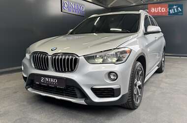 Позашляховик / Кросовер BMW X1 2017 в 