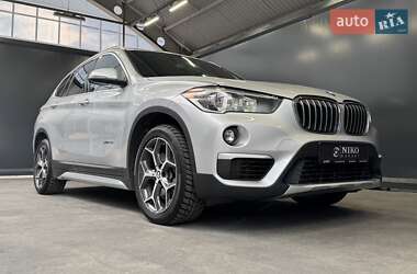 Позашляховик / Кросовер BMW X1 2017 в 