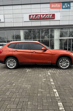 Внедорожник / Кроссовер BMW X1 2015 в 