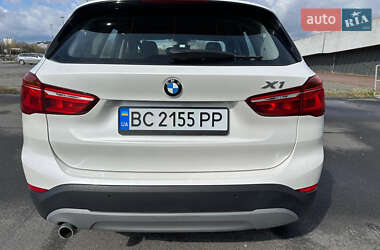 Внедорожник / Кроссовер BMW X1 2015 в 