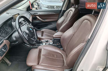 Внедорожник / Кроссовер BMW X1 2016 в 