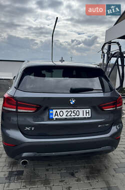 Внедорожник / Кроссовер BMW X1 2022 в 