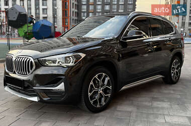Внедорожник / Кроссовер BMW X1 2019 в 