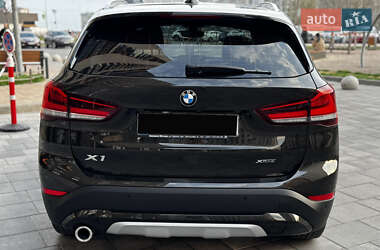 Внедорожник / Кроссовер BMW X1 2019 в 