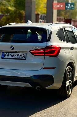 Внедорожник / Кроссовер BMW X1 2016 в 
