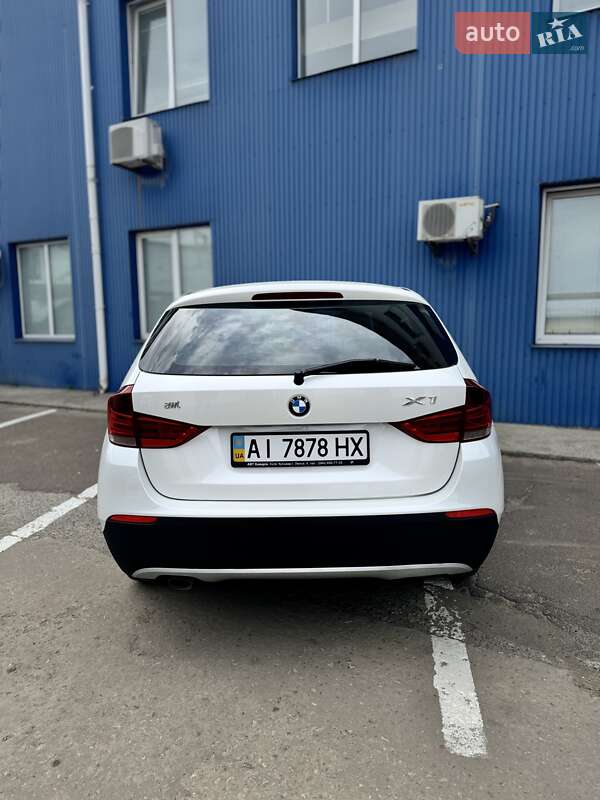 Внедорожник / Кроссовер BMW X1 2012 в Киеве