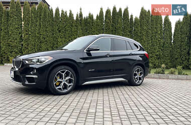 Внедорожник / Кроссовер BMW X1 2016 в 
