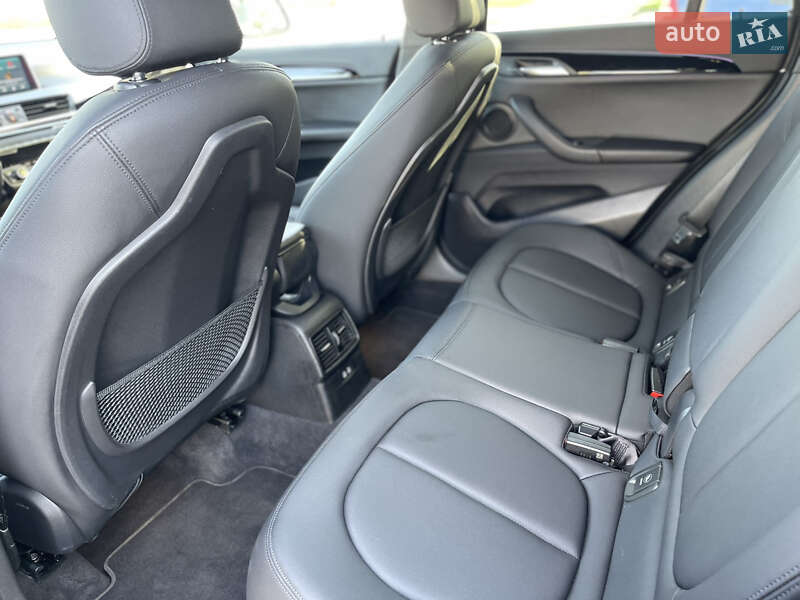 Позашляховик / Кросовер BMW X1 2021 в Харкові