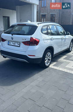 Внедорожник / Кроссовер BMW X1 2013 в 