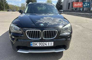 Позашляховик / Кросовер BMW X1 2009 в 