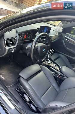 Позашляховик / Кросовер BMW X1 2015 в 