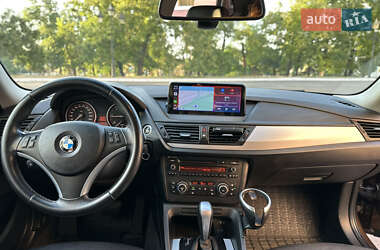 Внедорожник / Кроссовер BMW X1 2011 в 