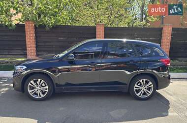 Позашляховик / Кросовер BMW X1 2019 в 