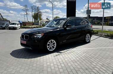 Позашляховик / Кросовер BMW X1 2014 в 