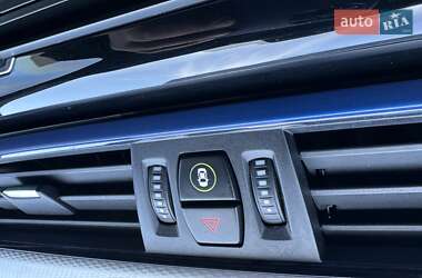 Позашляховик / Кросовер BMW X1 2016 в 