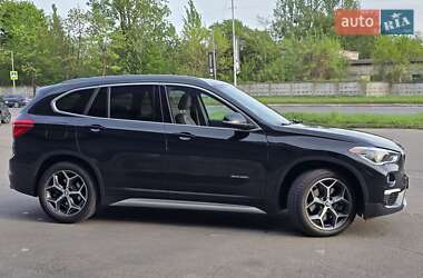 Внедорожник / Кроссовер BMW X1 2016 в 
