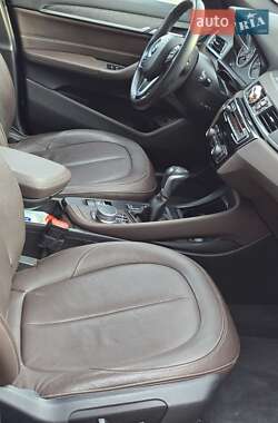 Внедорожник / Кроссовер BMW X1 2016 в 