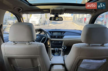 Позашляховик / Кросовер BMW X1 2013 в 