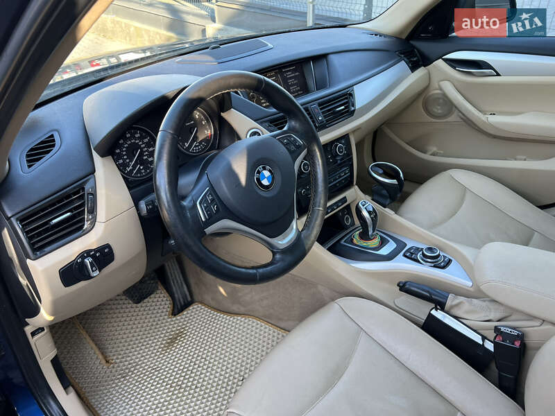 Позашляховик / Кросовер BMW X1 2013 в Чернівцях